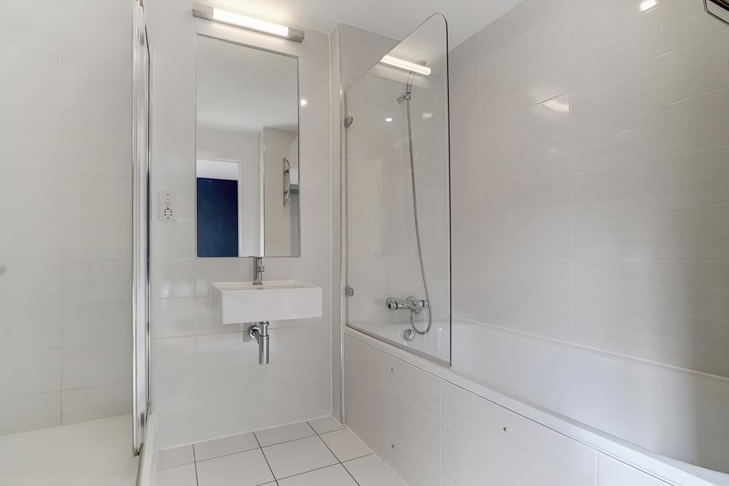 9 Master Ensuite 5