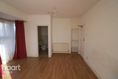 undefined, Walton Road, HODDESDON