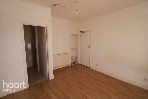 undefined, Walton Road, HODDESDON