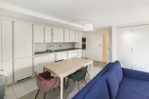 2 bedroom flat to rent, Great West Road, London W6