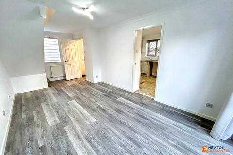 2 bedroom detached house to rent, Chatsfield, Werrington, Peterborough, PE4