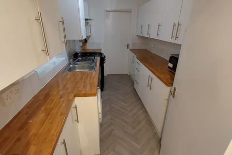 4 bedroom terraced house to rent, Fletcher Road, Stoke-On-Trent, ST4