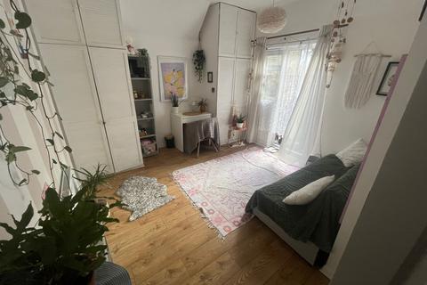 1 bedroom flat to rent, Elthorne Park Road, Hanwell, W7 2JA