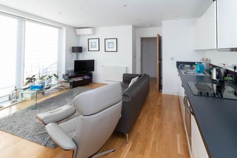 2 bedroom flat for sale, Edgware, HA8