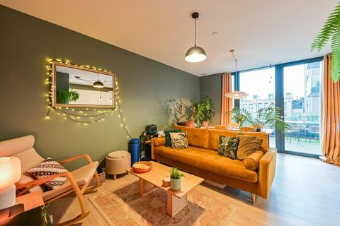 2 bedroom flat for sale, Woodberry Down, N4, Manor House, LONDON, N4