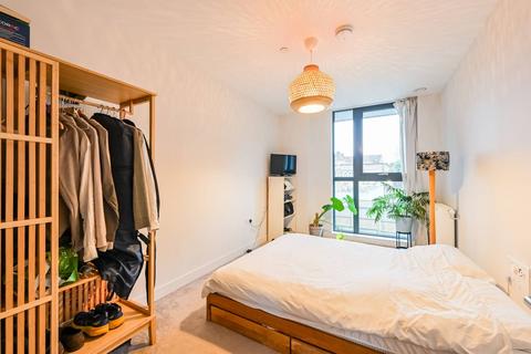 2 bedroom flat for sale, Woodberry Down, N4, Manor House, LONDON, N4
