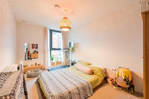 2 bedroom flat for sale, Woodberry Down, N4, Manor House, LONDON, N4