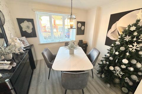 4 bedroom detached house for sale, Speedwell Close, Nuneaton and Bedworth CV12