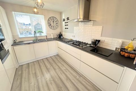 4 bedroom detached house for sale, Speedwell Close, Nuneaton and Bedworth CV12