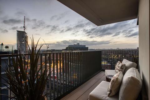 undefined, England W12 7RQ White City, GBR