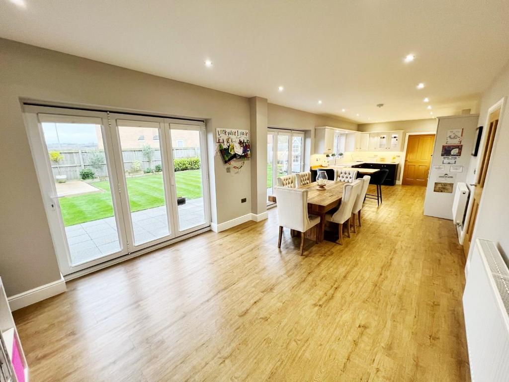 Kitchen/Diner/Family Room