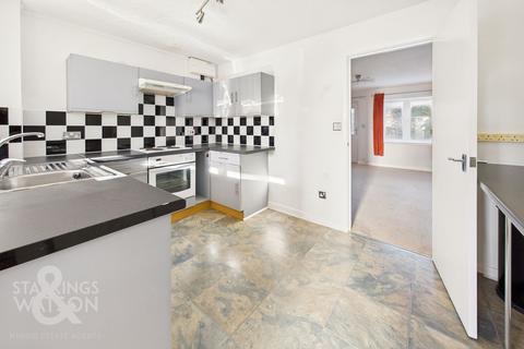 2 bedroom semi-detached house for sale, Braydeston Drive, Blofield, Norwich