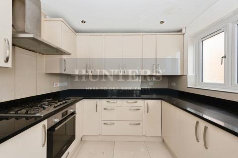 4 bedroom semi-detached house for sale, Ormesby Way, Harrow