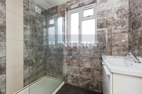 4 bedroom semi-detached house for sale, Ormesby Way, Harrow