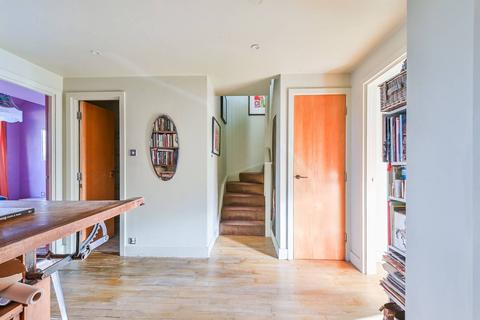 3 bedroom penthouse for sale, Owen Street, Angel, London, EC1V