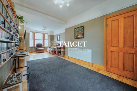 3 bedroom end of terrace house to rent, Clarence Road, Enfield EN3