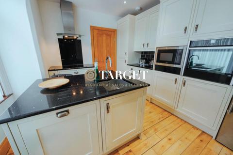 3 bedroom end of terrace house to rent, Clarence Road, Enfield EN3