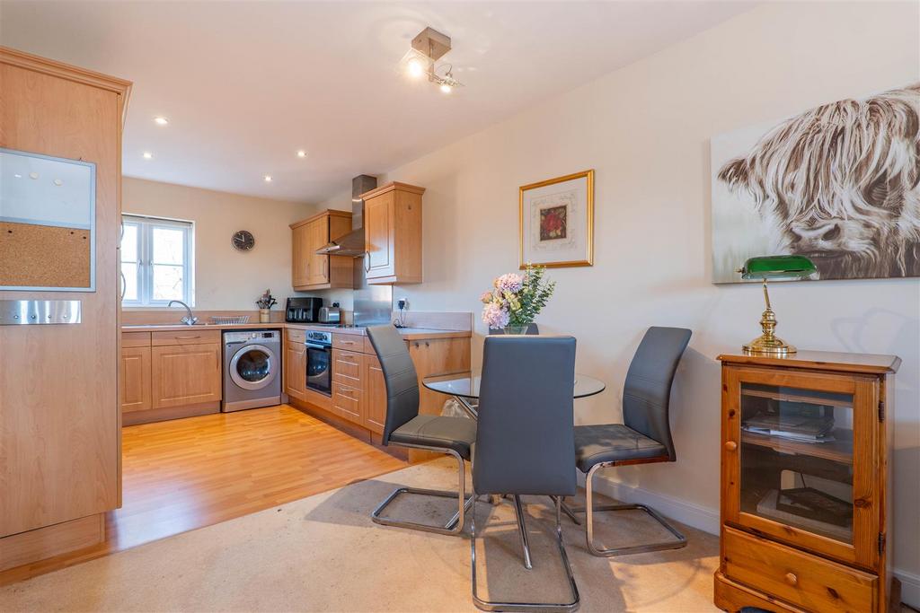 Lounge/Kitchen