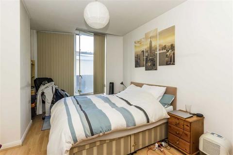 undefined, Newington Causeway, London SE1
