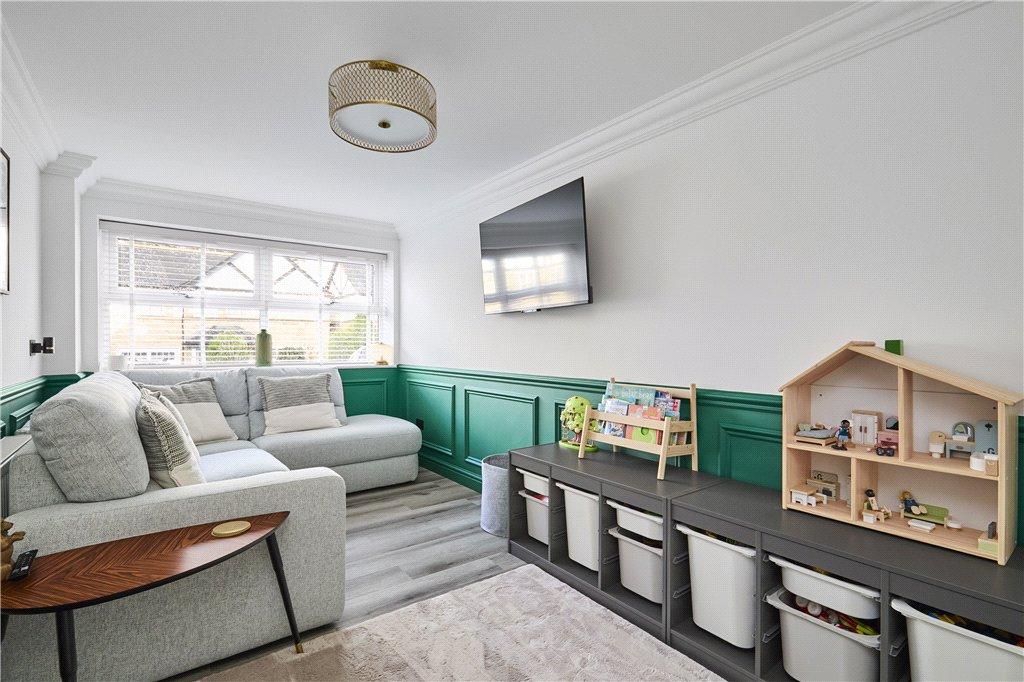 Snug/Playroom