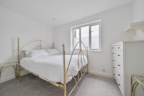 1 bedroom flat for sale, Chesil Street, Winchester, Hampshire, SO23