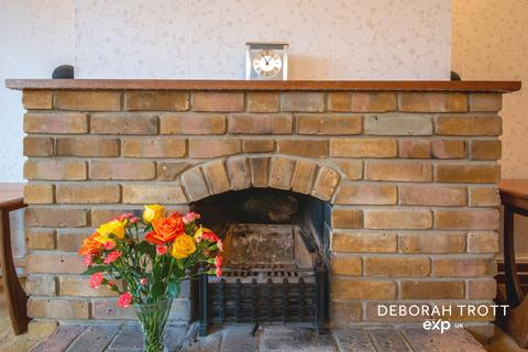 4 bedroom detached house for sale, London Road, West Malling ME19