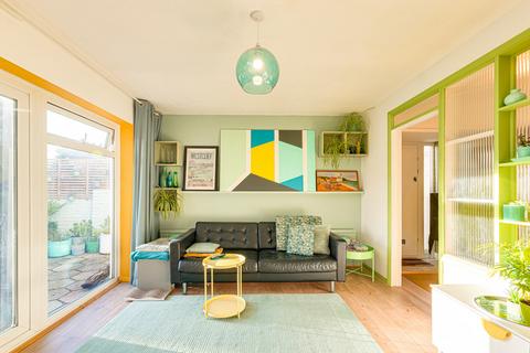 3 bedroom semi-detached house for sale, Carlton Avenue, Westcliff-on-sea, SS0