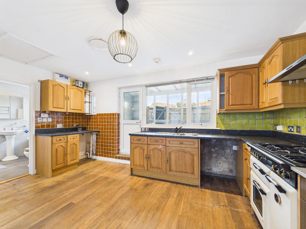 Kitchen / Living Area