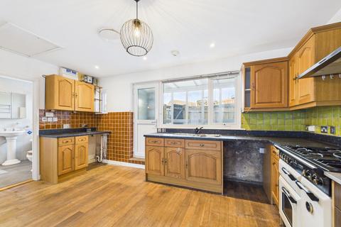 1 bedroom semi-detached bungalow to rent, St Thomas Road, Launceston, PL15