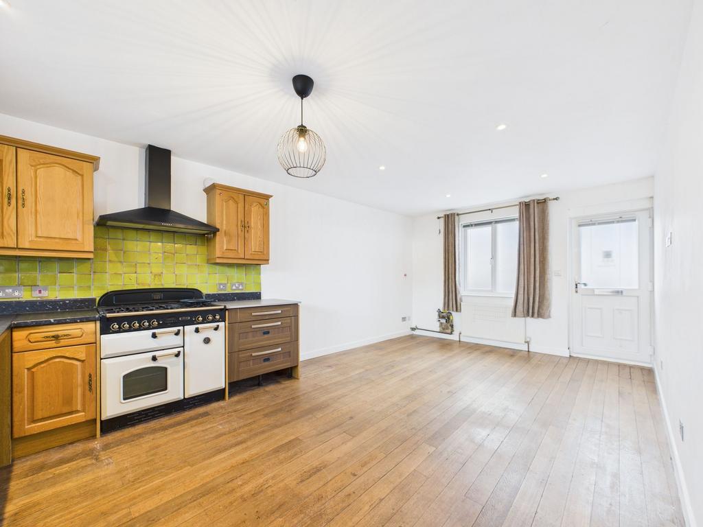 Kitchen / Living Area