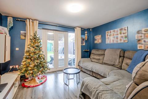 3 bedroom terraced house for sale, Langley Avenue, Worcester Park KT4