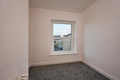2 bedroom terraced house for sale, Cowrakes Road, Huddersfield HD3