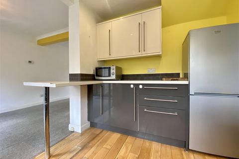 3 bedroom semi-detached house to rent, Totley Brook Road, Dore