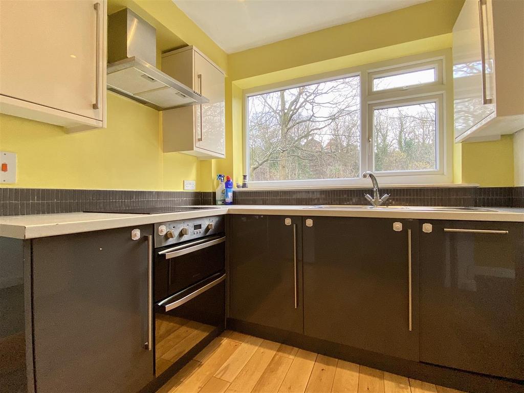 1 F7 F1 A4 A-A6 D7-47 EE-BA9 A-E3 EBAAA2 BC1 F.jpeg