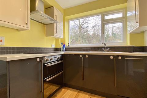 3 bedroom semi-detached house to rent, Totley Brook Road, Dore