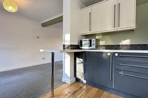3 bedroom semi-detached house to rent, Totley Brook Road, Dore