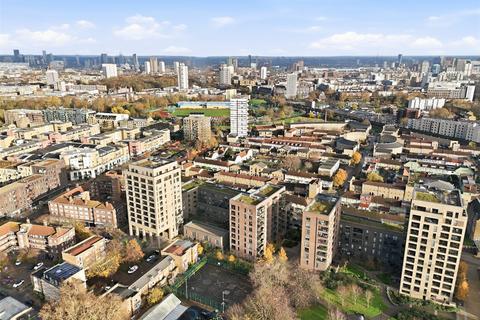 1 bedroom apartment for sale, Aston Street, London E14