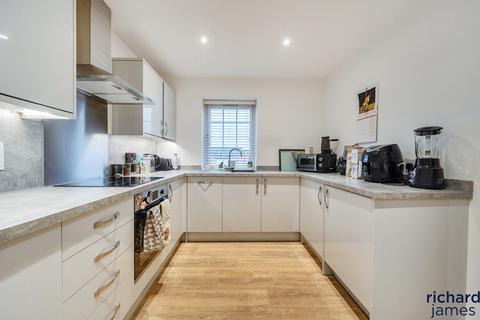 2 bedroom flat for sale, Swindon SN1