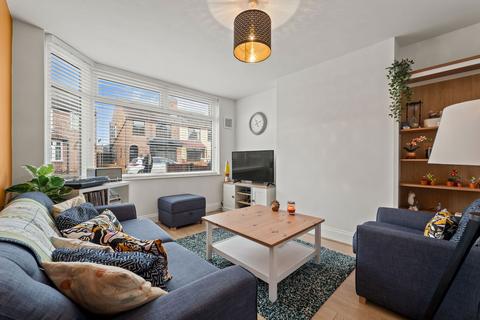 3 bedroom semi-detached house for sale, Central Avenue,Stapleford,Nottingham,Nottinghamshire,NG9 8DZ