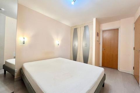 2 bedroom flat to rent, Arnhem Place, London E14