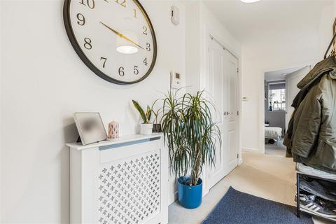 2 bedroom flat for sale, 1 Robert Parker Road, Reading