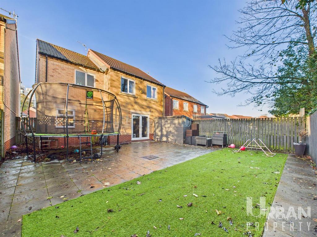 CAM03038 G0-PR0210-STILL004.jpg