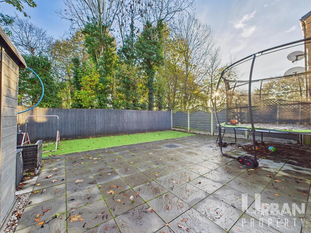 CAM03038 G0-PR0210-STILL003.jpg