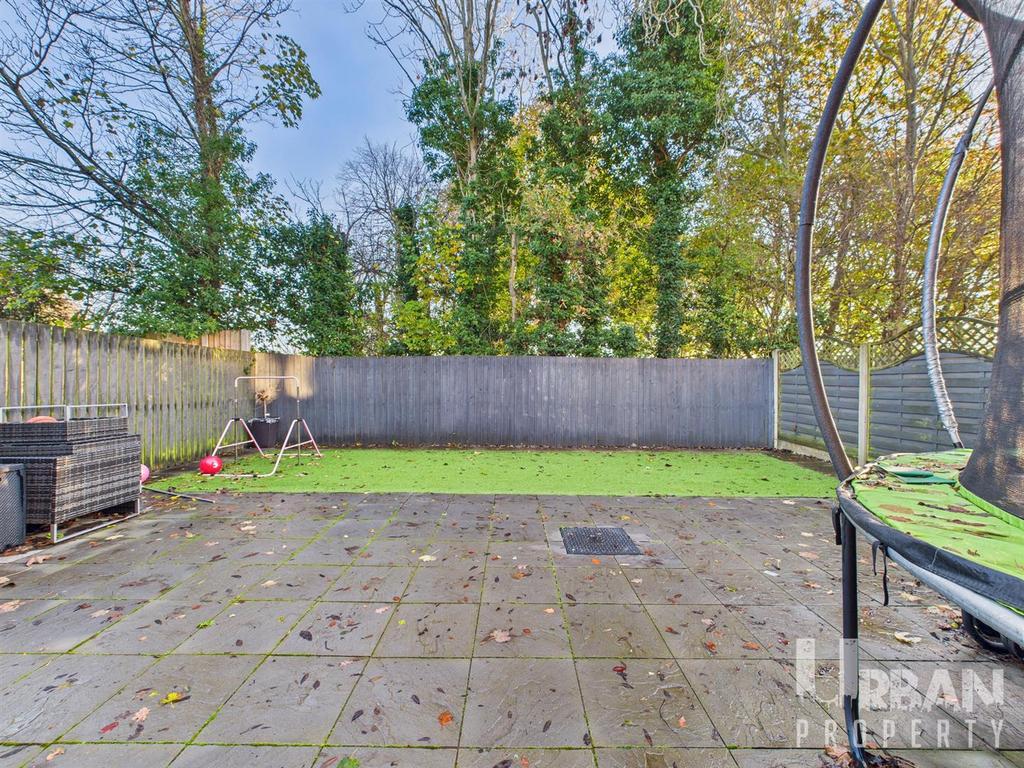 CAM03038 G0-PR0210-STILL006.jpg