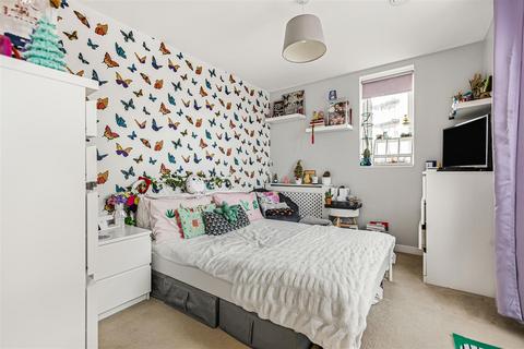 2 bedroom flat for sale, 1 Robert Parker Road, Reading