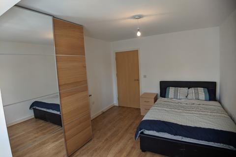 3 bedroom flat to rent, A, Mitford Road, Manchester M14