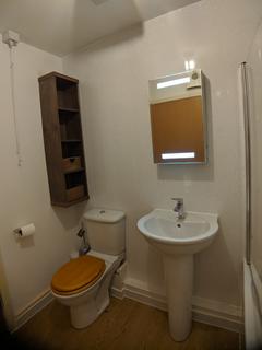 3 bedroom flat to rent, A, Mitford Road, Manchester M14