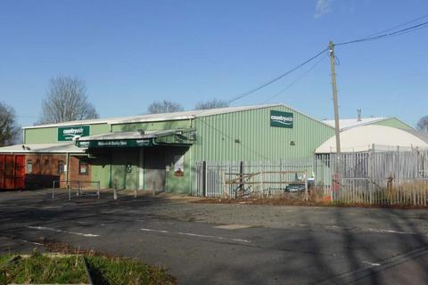 Retail property (high street) to rent, Snitterfield Rd Bearley CV37 0SA