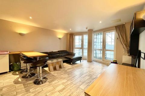 2 bedroom flat to rent, Arnhem Place, London E14