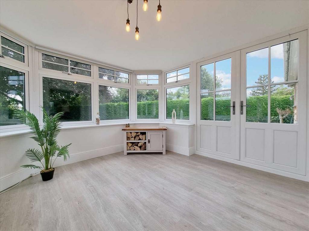Sun Room: